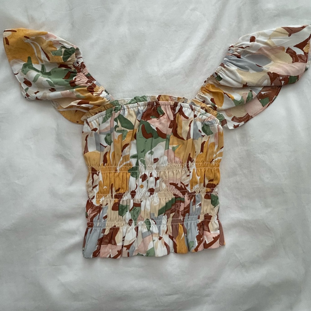 Abercrombie flutter sleeve top